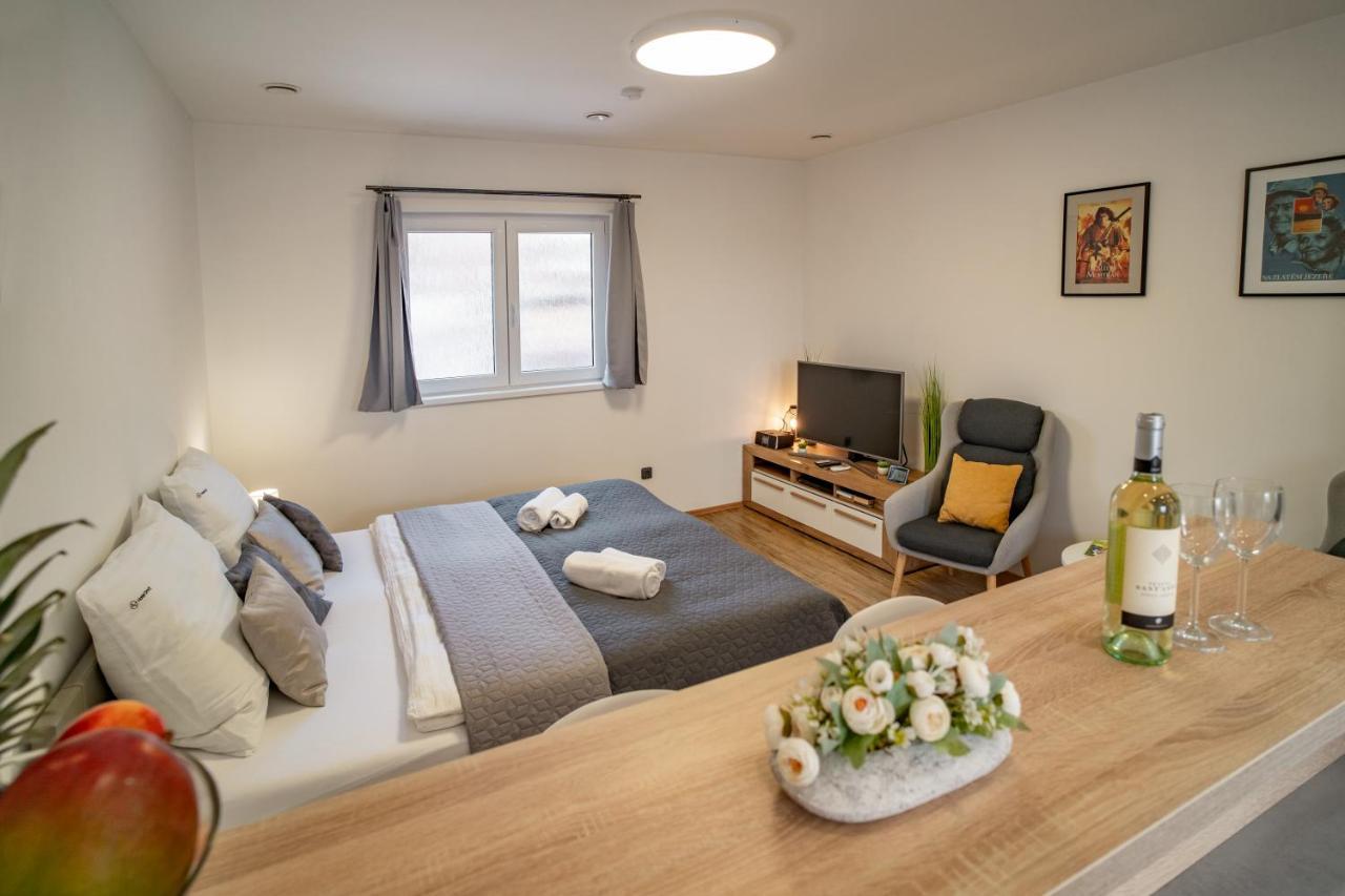 Hotel Smrz Sepekov Kültér fotó